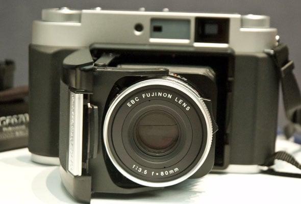fuji_mediumformat PMA 2010: Fujifilm Showcases Diverse Camera Line, from 3D to Medium Format sidemediumformat
