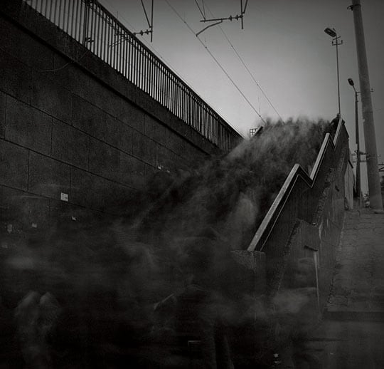 Gloomy Crowds Captured as Shadows After Soviet Union Collapse cos2