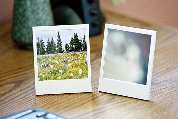 polaroidpictureframe1 Introducing the Polaroid Picture Frame and Mirror polaroidpictureframe1