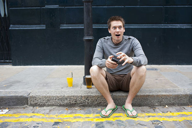 Photographer Captures Reactions to His Im Going to be a Dad News father4 mini