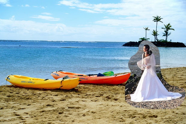 Thrifty Couples Opting for Photoshopped Wedding Photos in China wedding mini