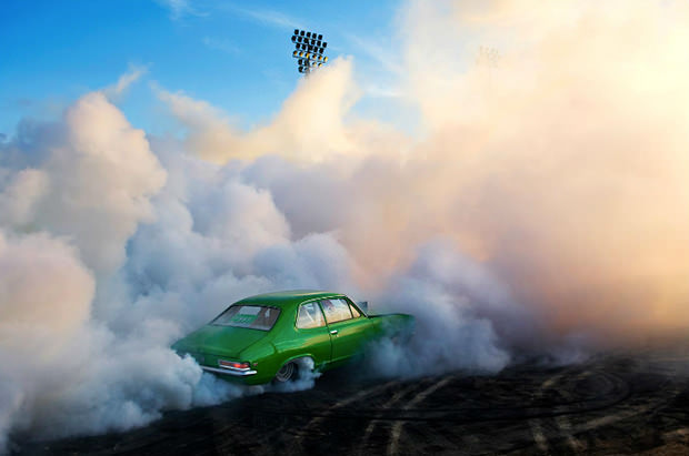 Cars in Clouds: Photos of Burnouts burn2 mini