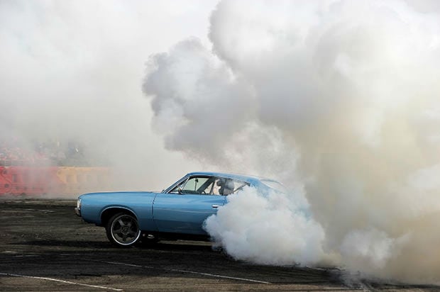 Cars in Clouds: Photos of Burnouts burn4 mini
