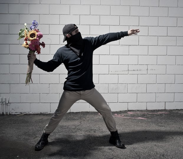 banksy1_mini Banksy Graffiti Art Recreated in Photos banksy1 mini