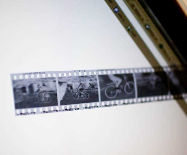 How to Use Your iPhone as a Quick and Easy Negative Viewer