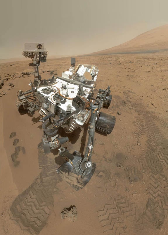 An Arms Length Self Portrait Captured Millions of Miles Away curiosityself