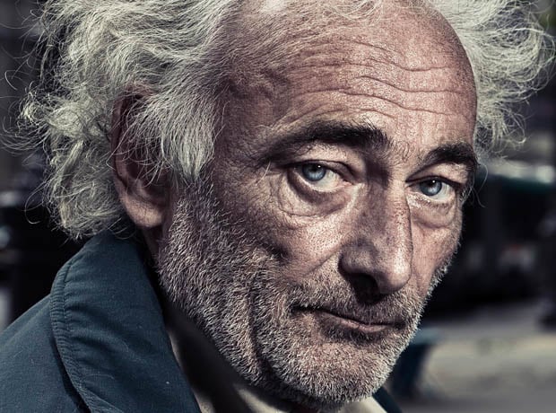 Shooting Studio Portraits of Strangers on the Street As If They Were Famous philippe 4