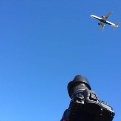 A Composite Time-Lapse of 90 Airplanes Taking Off in 30 Seconds