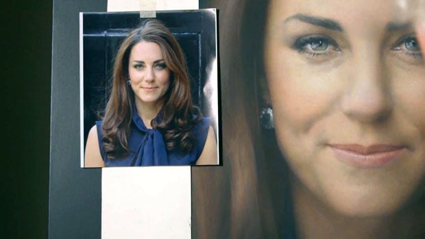 Artist: Criticized Photo Based Painting of Kate Doesnt Photograph Well kateofficialportrait 5