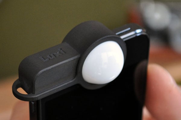 Luxi is a Clip On Adapter That Transforms Your iPhone Into a Proper Light Meter Luxi is a Clip On Adapter That Transforms Your iPhone Into a Proper Light Meter luxia