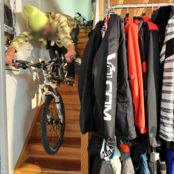 French Ski Shop Makes Excellent Use of Google Maps' Business Photos Feature