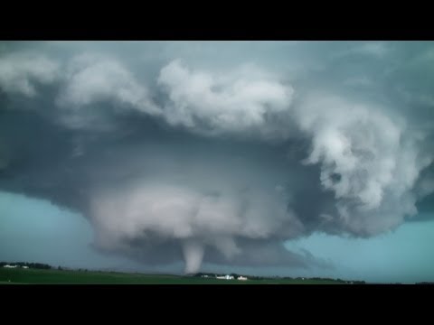 Time-Lapse Captures Amazing Footage of Ten Different Tornadoes in One Chase