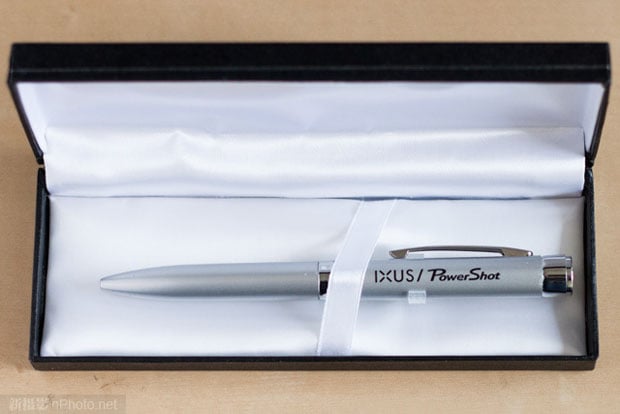 Canon Sends Out Product Launch Invites in the Form of Projector Pens canoninvitepen 4