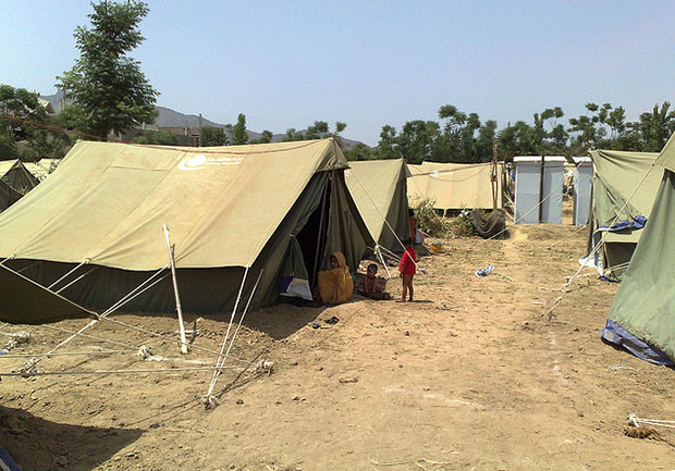 Using Photographs of Human Suffering In Order to Encourage Charitable Giving refugee1